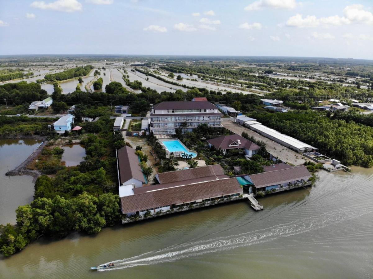 Ozon Hotel Nam Can Esterno foto
