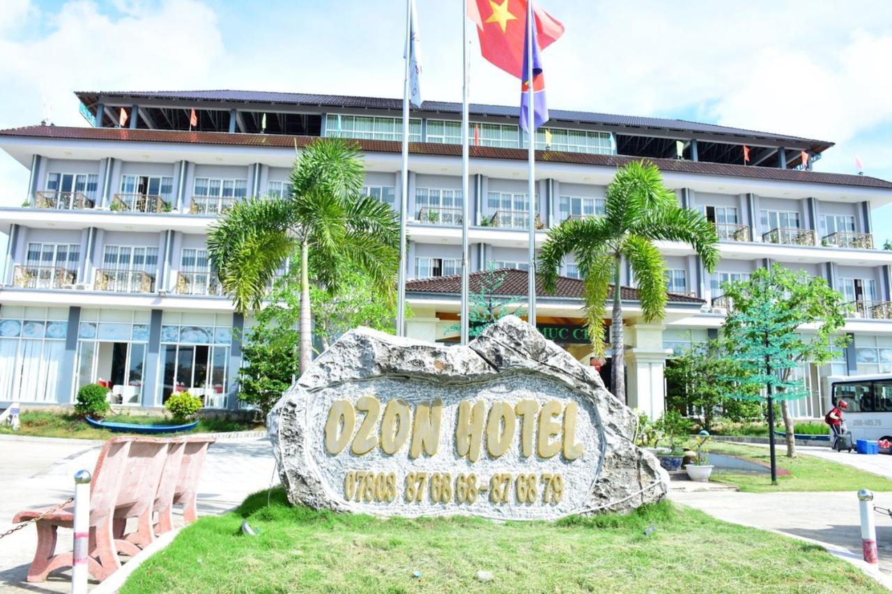 Ozon Hotel Nam Can Esterno foto
